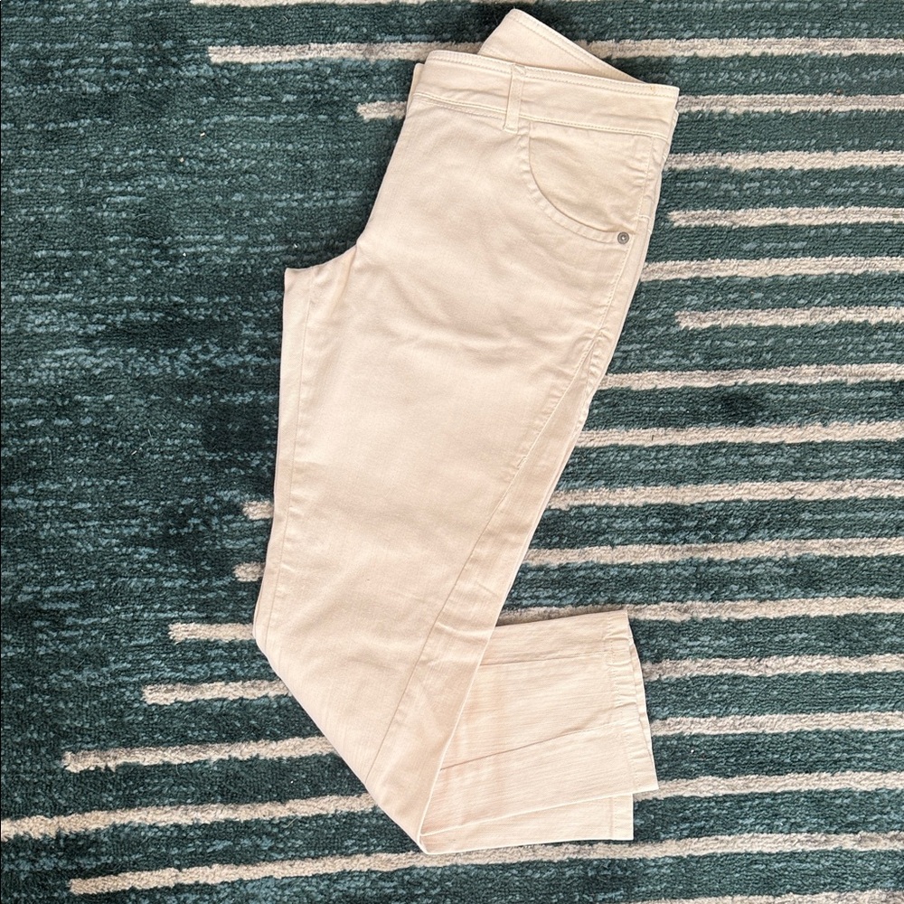 Women's Cream Capri / Ankle Jeans